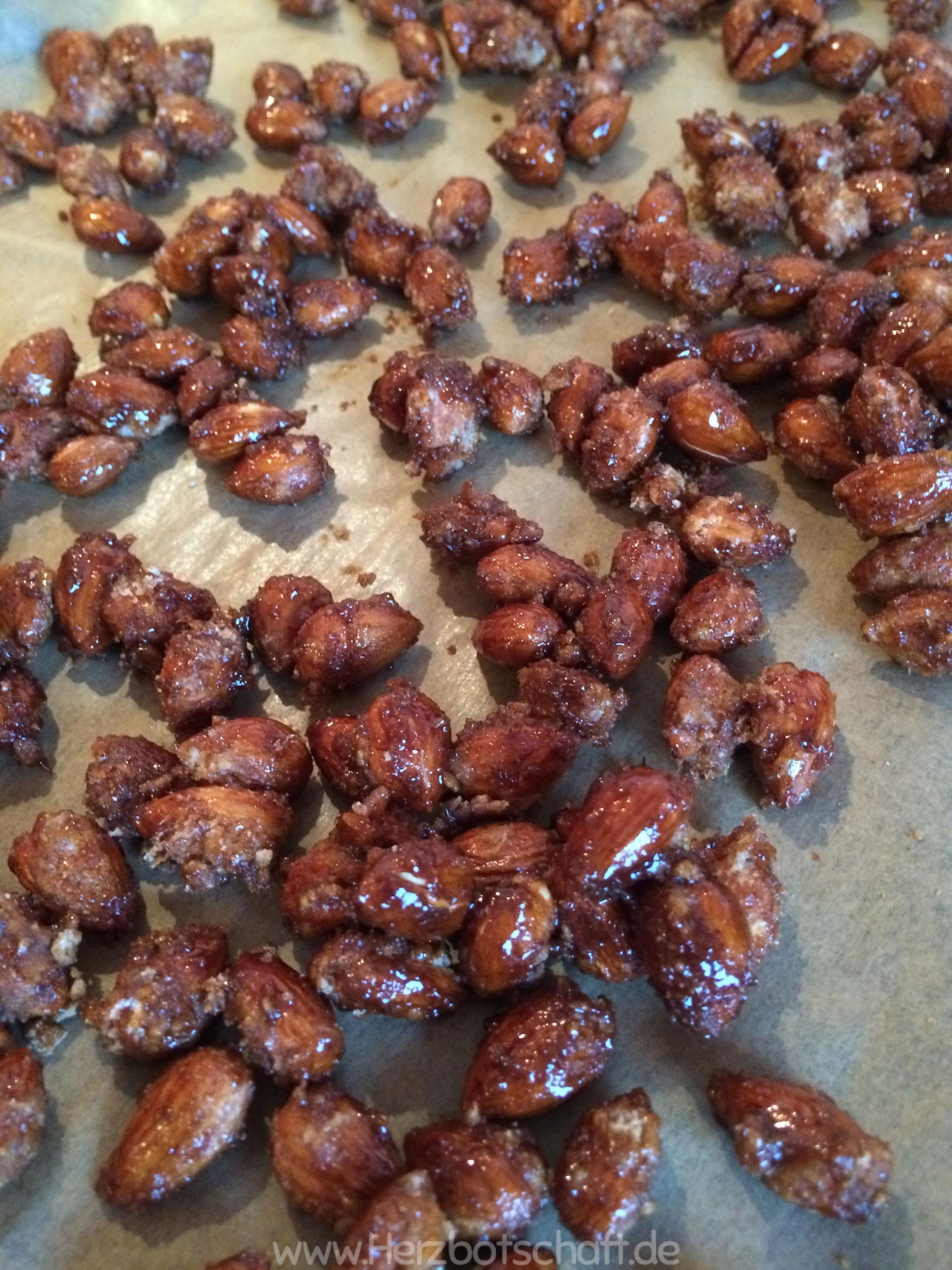 Rezept: Gebrannte Mandeln als Geschenkidee- Herzbotschaft.de