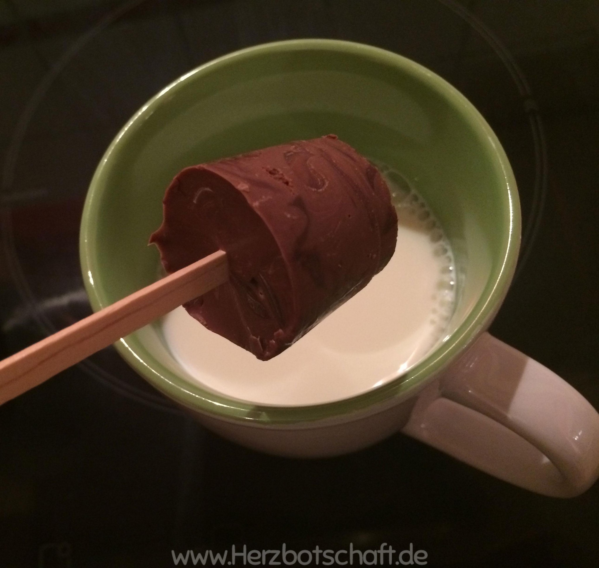 Rezept &amp; Anleitung: Schokolade am Stiel als Geschenkidee ♥ herzbotschaft.de
