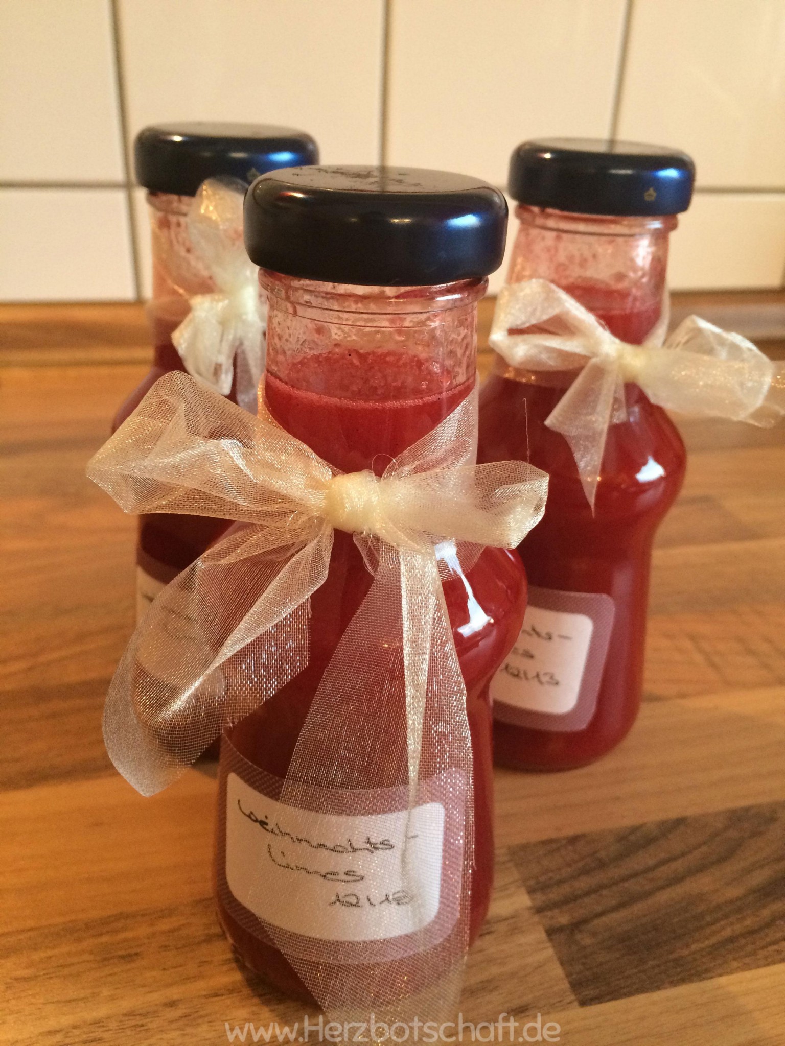 Rezept: Selbstgemachter Weihnachtslimes herstellen ♥ herzbotschaft.de