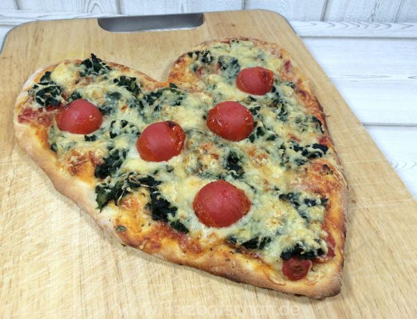 Herzpizza zum Valentinstag